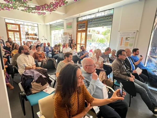 Local Bloom chapter gathering in Sicily